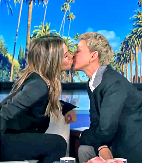 “E quanto mais me preocupo com isso, mais difícil é adormecer. Sou conhecida pelo sonambulismo (distúrbio que faz a pessoa ter algumas ações como caminhar e comer, mesmo dormindo). Fui acordada pelos alarmes da casa que eu acionei, acrescentou. 