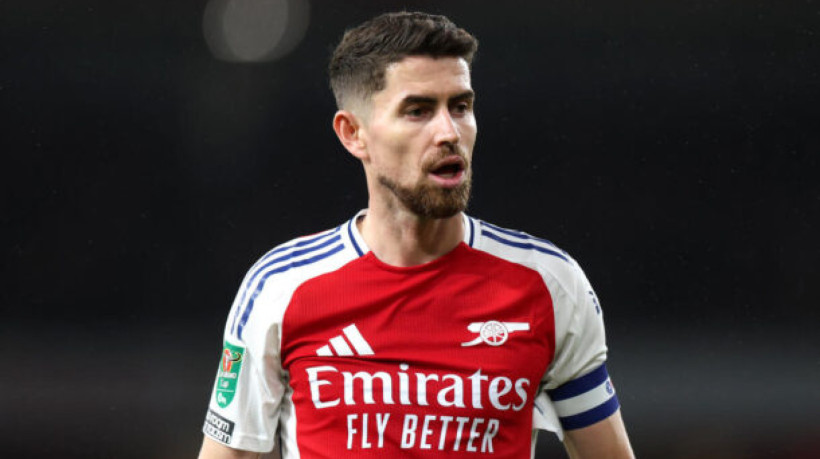 Volante já negocia com o Rubro-Negro, porém, partes esbarram em questão financeira; Jogador tem contrato com Arsenal até junho de 2025