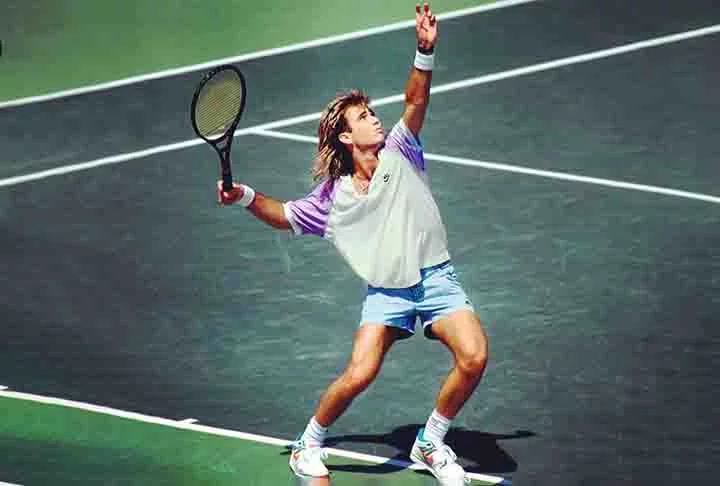 Agassi alcançou o topo do ranking em 1995, posição que ocupou por 30 semanas na carreira. Conquistou os seguintes títulos na carreira: Australian Open (1995, 2000, 2001, 2003), Roland Garros (1999), Wimbledon (1992), US Open (1994, 1999) e Olimpíada de Atlanta (1996).