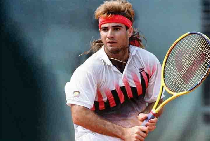 Andre Kirk Agassi nasceu em Las Vegas, nos Estados Unidos, e ganhou oito títulos do Grand Slam ao longo de sua carreira, tendo uma grande rivalidade com o tenista Pete Sampras. 