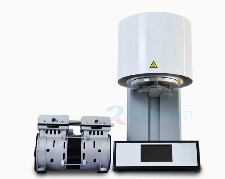 Devido à não porosidade e facilidade de limpeza, a porcelana foi adotada na fabricação de equipamentos médicos. Na foto,  Forno de Porcelana para Vácuo Dental com Controle Programável Automático de Laboratório.
