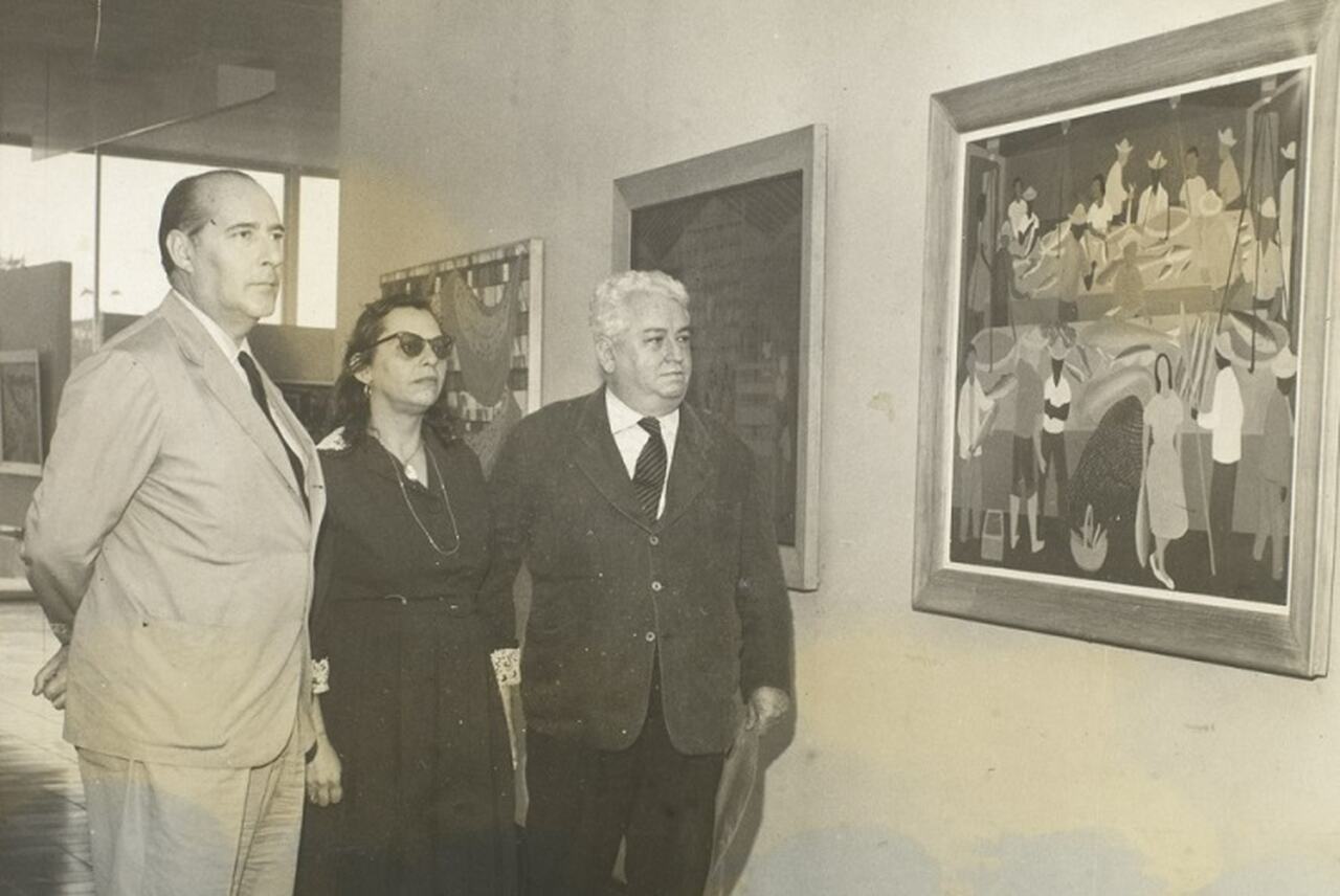 Essas experiências de perseguição política o levaram a deixar o Brasil em 1935 e residir na Europa por cinco anos. Mesmo no exílio, continuou a produzir obras significativas.