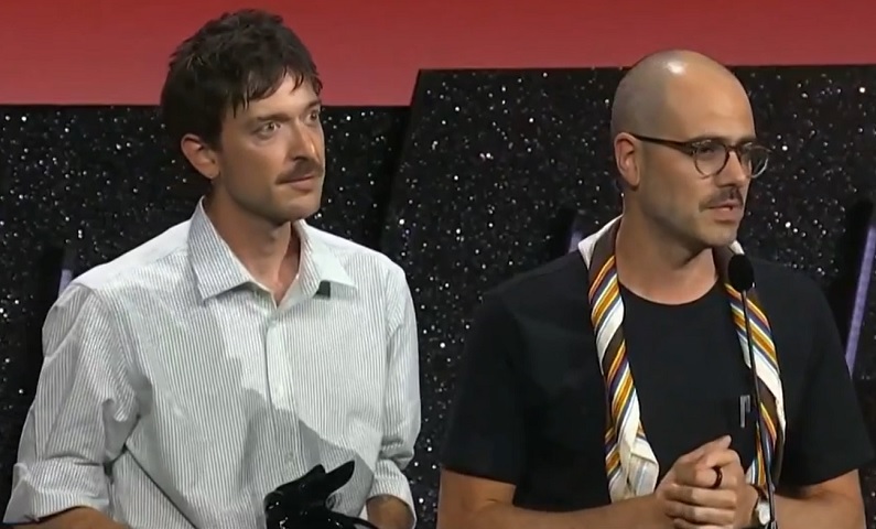 Apesar disso, o longa brasileiro levou para casa o prêmio de Melhor Roteiro do festival da cidade italiana.