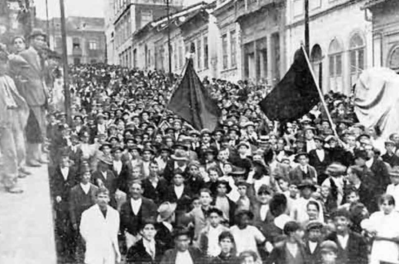 Em 1917, Di Cavalcanti teve sua primeira exposição, que foi um marco em sua trajetória, apresentando caricaturas que capturavam a vida cotidiana e os costumes brasileiros.