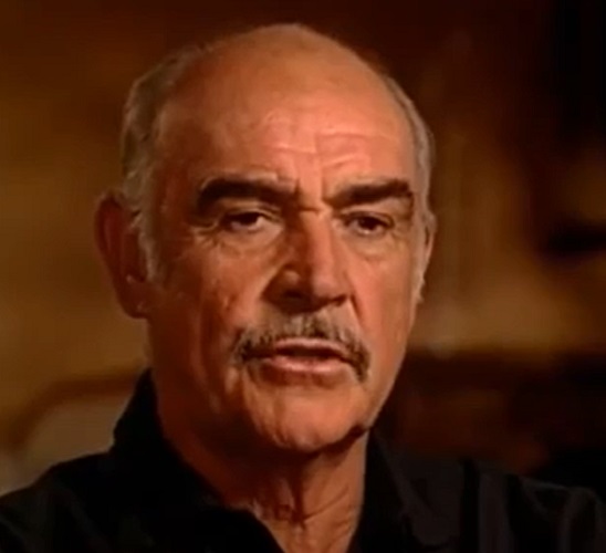 O célebre e saudoso ator Sean Connery, eterno 007, recusou a proposta para participar do filme O Senhor dos Anéis, como o personagem do mago Gandalf. Ele deixou de embolsar US$ 450 milhões (em torno de R$ 900 milhões).