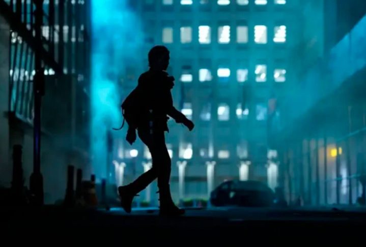 Dead City estreou em junho de 2023 nos Estados Unidos e bateu recorde de audiência. Só o 1º episódio foi assistido por 1,12 milhão de pessoas, o que a tornou a mais popular entre os dramas exibidos na TV a cabo dos EUA no ano de 2023. 