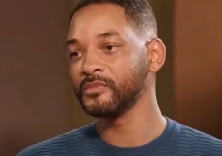 O ator Will Smith foi convidado, em 1997, para interpretar o personagem Neo, de Matrix (1999). No entanto, o artista recusou o papel e escolheu participar da obra As Loucas Aventuras de James West, no mesmo ano.