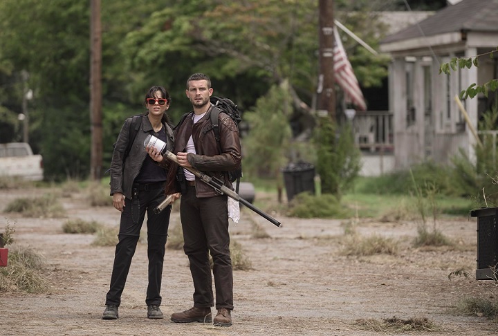 Fear the Walking Dead (8 temporadas), Tales of The Walking Dead (1 temporada) e The Walking Dead: World Beyond (2 temporadas - foto) também estão disponíveis no Brasil pelo Prime Video.