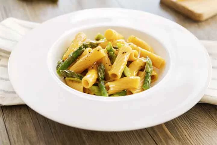 Em relação às massas curtas, existem o penne, rigatoni, fusilli, farfalle e chifferi. Estilos para todos os gostos, que conquistaram um lugar no coração do brasileiro, que ama pratos como o tradicional macarrão. 