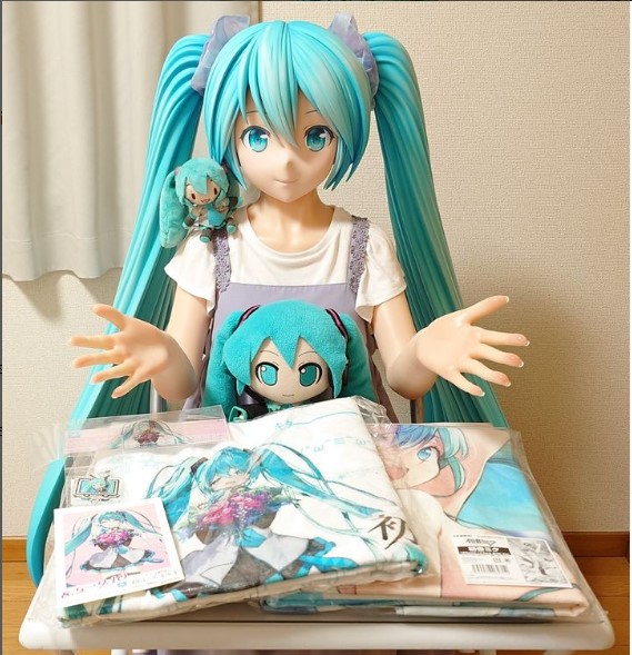 O fato motivou uma discussão em torno de sentimentos que as pessoas podem alimentar por seres virtuais que estão sob controle de terceiros. 