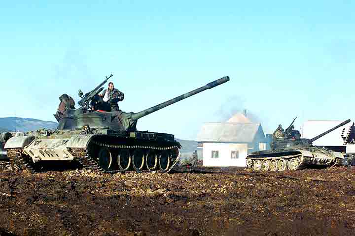 A independência da Eslovênia foi decretada em 25 de junho de 1991. Foi esse episódio foi o estopim para o início à Guerra da Iugoslávia, que se estendeu até quase o fim da década.
