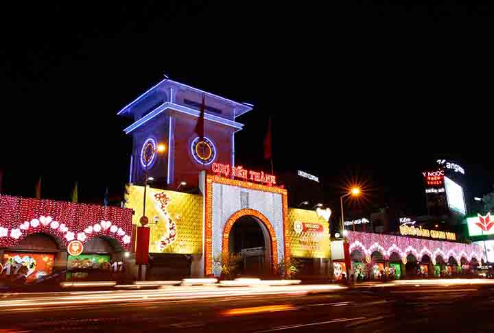 16º - Mercado Ben Thanh (Vietnã) - O mercado é uma das primeiras estruturas sobreviventes de Ho Chi Minh e um símbolo importante da cidade. Ele é um destino famoso para muitos turistas locais e estrangeiros de todo o mundo.