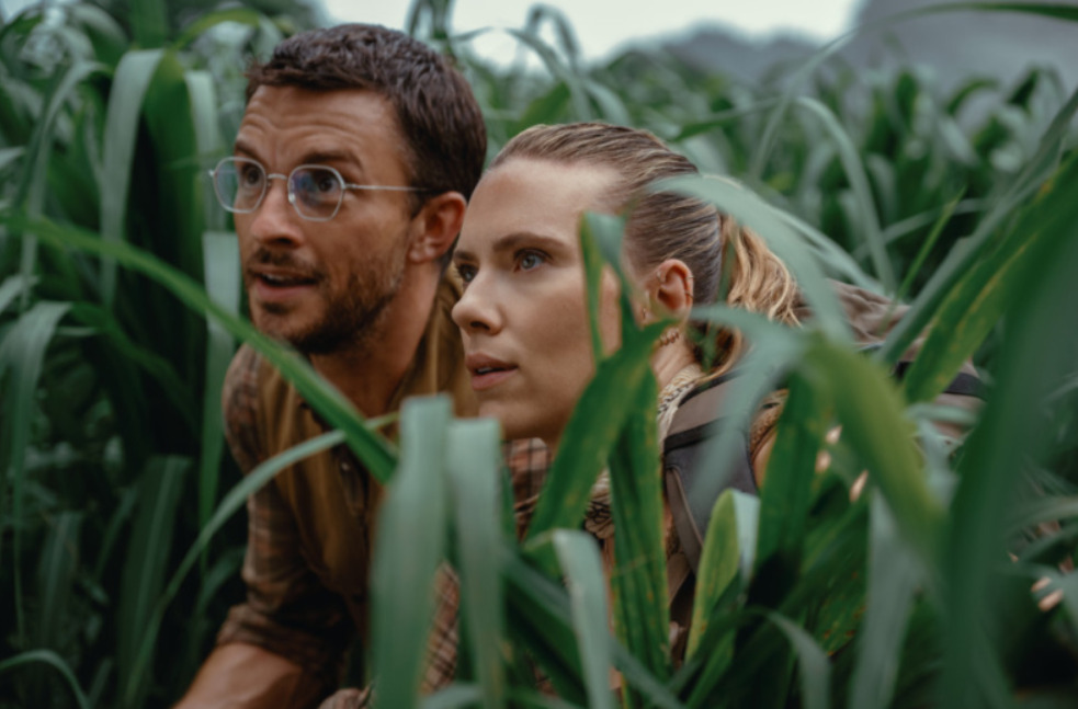 Com roteiro, portanto, de David Koepp, o filme deve ser lançado em 3 de julho de 2025 no Brasil, com direção de Gareth Edwards. No elenco, Scarlett Johansson, Jonathan Bailey e Mahershala Ali, entre outros. 