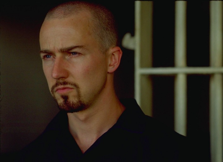 Edward Norton - Nascido em Boston, em 18/8/1969, o ator indicado três vezes ao Oscar  também é conhecido por seu ativismo. Em 2010, Norton foi nomeado Embaixador da Boa Vontade da ONU para a Biodiversidade, demonstrando seu compromisso com a preservação ambiental