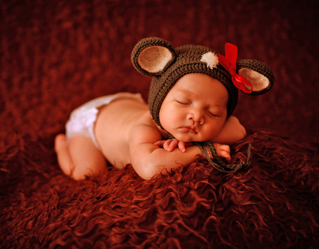 6º) Isabella - Variante de Isabel, de origem hebraica, significa consagrada a Deus. É um nome com forte conotação religiosa.