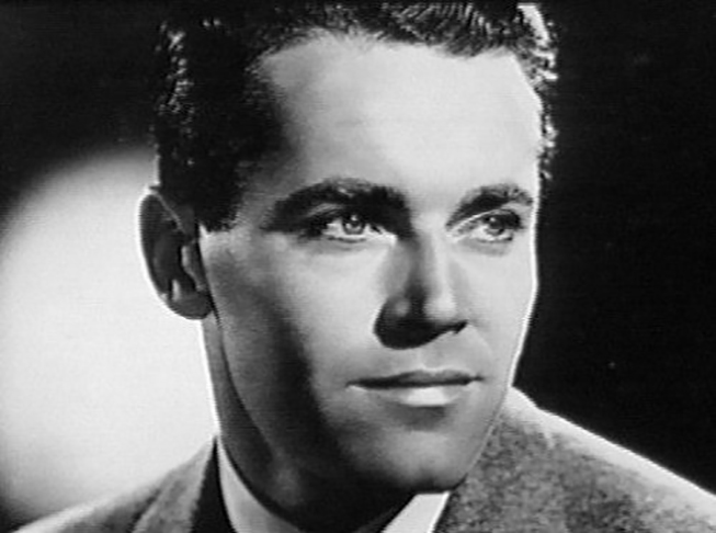 Henry Fonda - O ator americano serviu na Marinha dos EUA como contramestre no Pacífico Sul. Depois foi promovido a Tenente Júnior. 