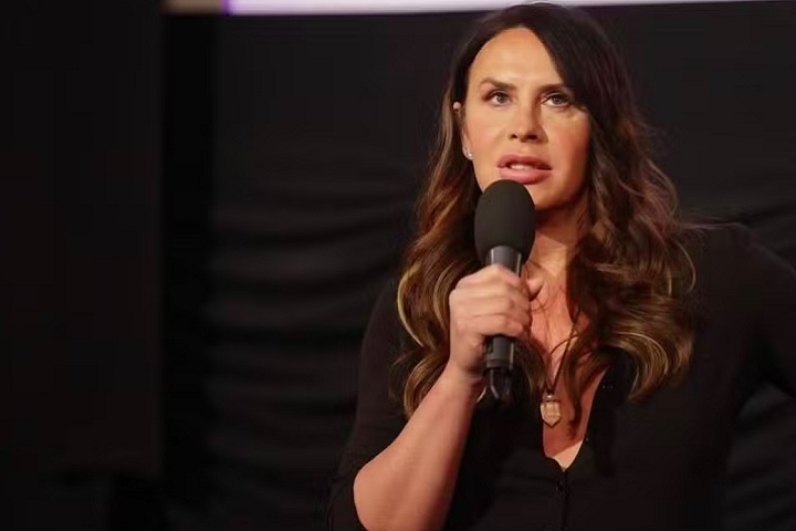 Karla Sofía Gascón nasceu em 1972, em Alcobendas, uma cidade localizada na região de Madri, em uma família de classe trabalhadora.