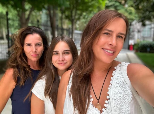 Na vida pessoal, Gascón é casada com uma mulher e mãe de uma menina. A atriz diz as considerar suas verdadeiras inspirações de inclusão.