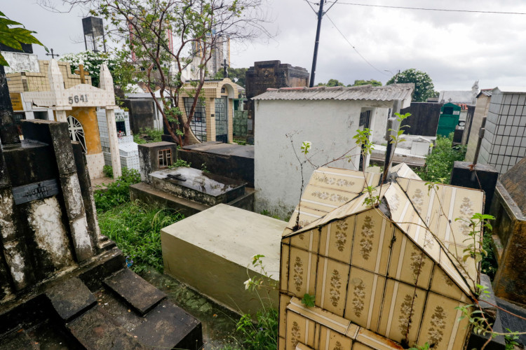 Cemitério da São José, na Parangaba, é um dos que atingiu a capacidade máxima