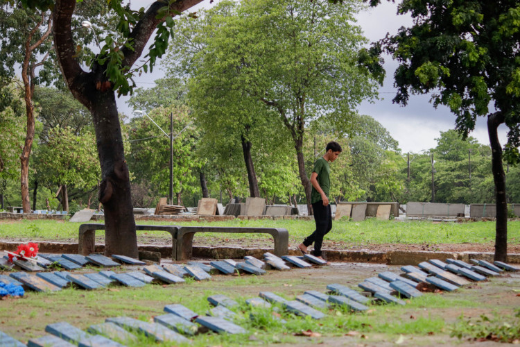 Cemitério Parque Bom Jardim é responsável pelo sepultamento de pessoas que não têm jazigos reservados e corpos não reclamados, os populares indigentes