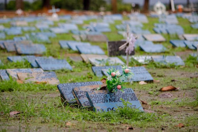 Cemitério Parque Bom Jardim é responsável pelo sepultamento de pessoas que não têm jazigos reservados e corpos não reclamados, os populares indigentes
