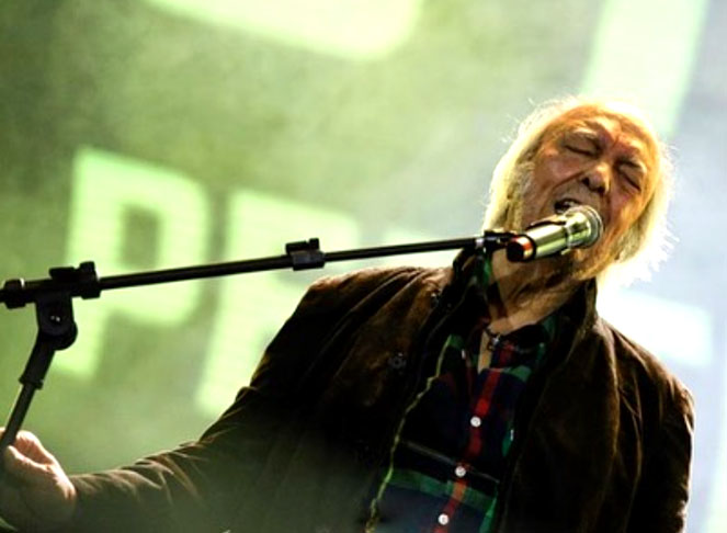 Um levantamento da gravadora Universal Music apontou que, de 25 mil reproduções por dia, a música saltou para 120 mil streams, um aumento de 380%!