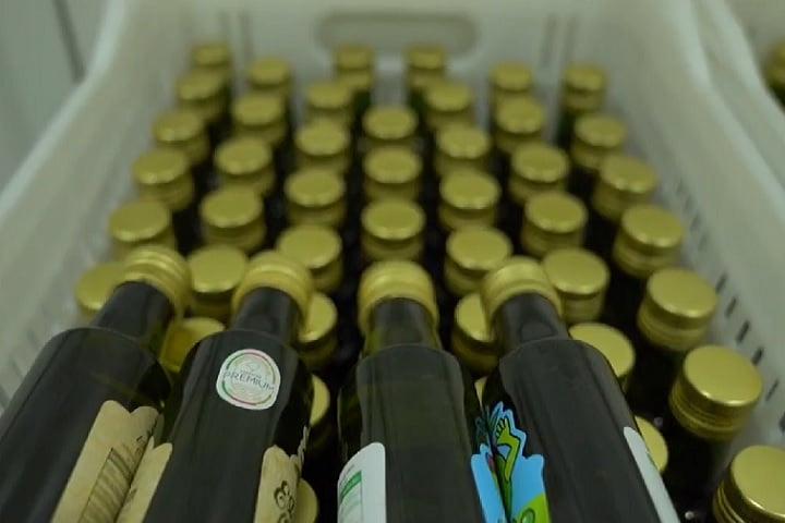 Um dos principais motivos para essa previsão é a estabilização das condições climáticas na Europa. Depois de dois anos consecutivos de safras prejudicadas pela seca, a atual safra, que teve início em outubro de 2024, já apresenta preços mais baixos.