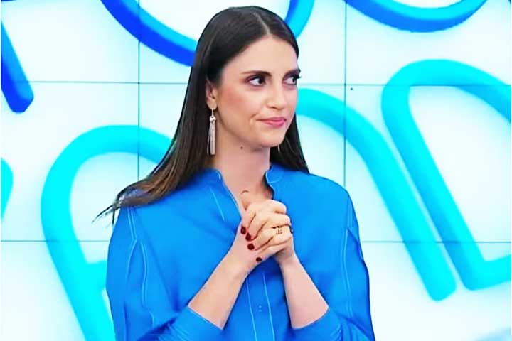 A resposta incomodou outra pessoa, que questionou: O que a Chris Flores fez para você ter que perdoá-la?. 
