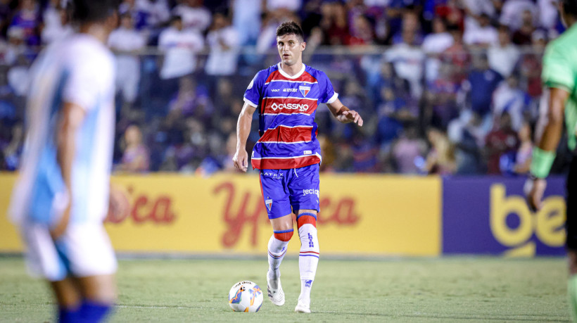 O Fortaleza enfrenta o Floresta pelo Campeonato Cearense. 