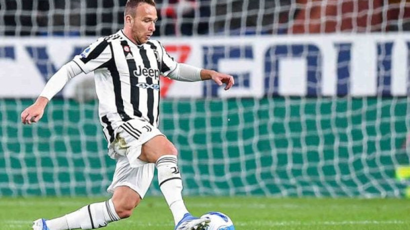 Sem espaço na Juventus, volante brasileiro pode ser emprestado até o fim da temporada