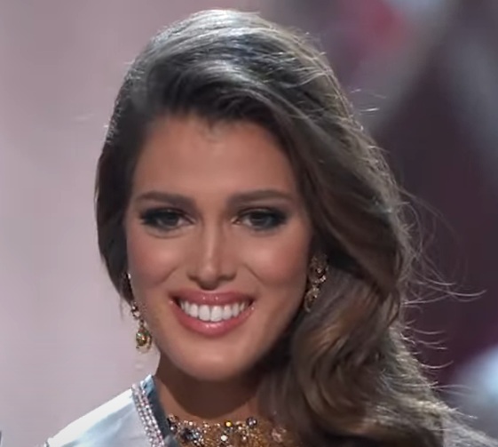 Vencedora da edição de 2016: Iris Mittenaere - País: França - 23 anos quando ganhou o concurso