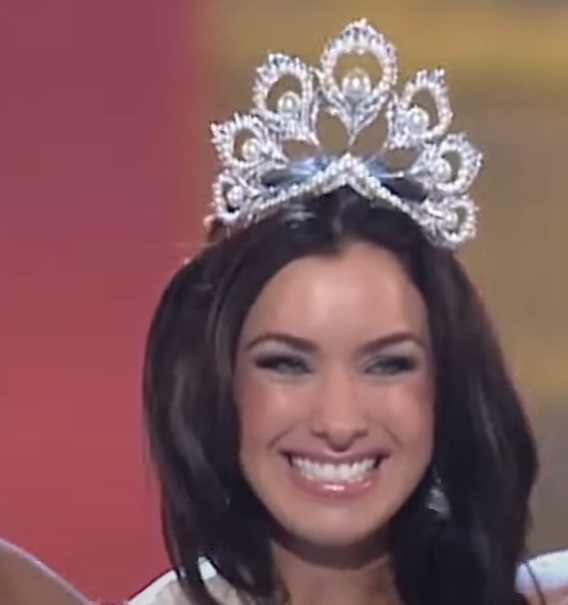 Vencedora da edição de 2005: Natalie Glebova - País: Canadá - 23 anos quando ganhou o concurso