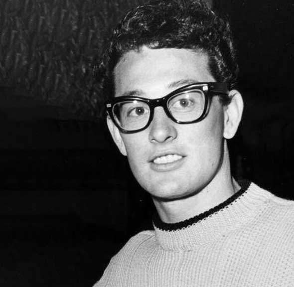 Nos anos finais da década de 1940, formou uma dupla com um amigo e, mais tarde, foi descoberto pelo empresário Eddie Crandall, iniciando sua carreira musical. Apesar do entusiasmo, seu primeiro contrato com a Decca Records não teve sucesso, o que o fez retornar para sua cidade natal e reformular sua abordagem.