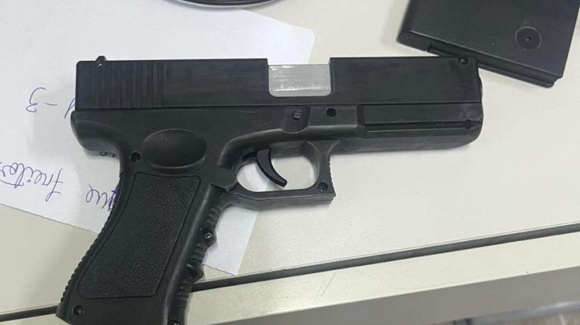 PM reage a tentativa de assalto a &ocirc;nibus e rende suspeito, em Fortaleza. Acusado usou um simulacro de pistola
