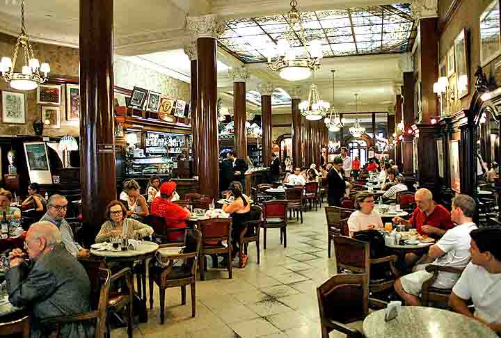 9º lugar: Café Tortoni, em  Buenos Aires, na Argentina - Chocolate com churros. 