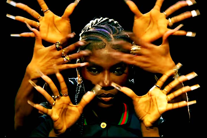 Em 2022, ela lançou seu segundo EP, “She/Her/Blacj Bitch”. A faixa “What It Is (Block Boy)” teve mais de 600 milhões de reproduções nas plataformas de áudio e apareceu no Hot 100 da Billboard.
