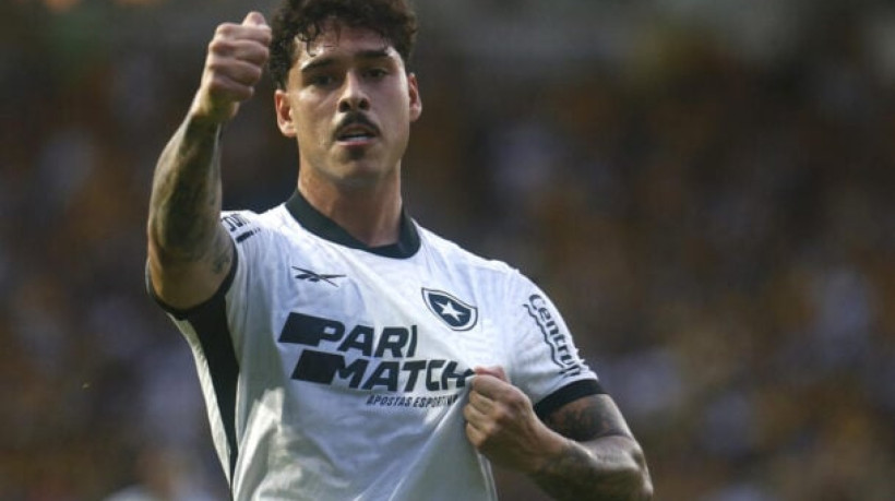 Defensor cometeu falhas em derrota do Alvinegro para o Flamengo por 3 a 1, pela Supercopa e recebe críticas da torcida