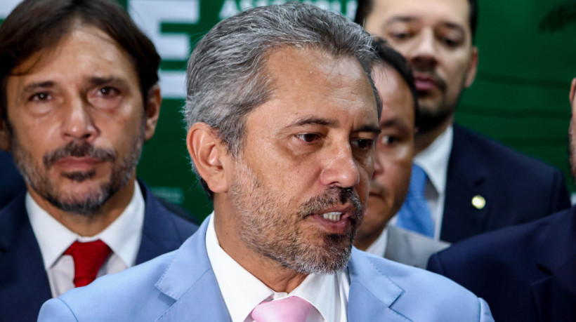 Elmano deve discutir reajuste no piso salarial de professores até a segunda-feira, 10