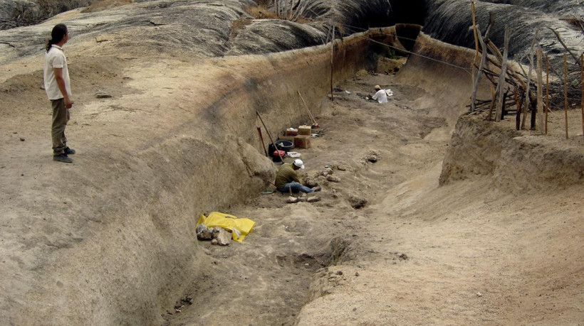 ￼ESCAVAÇÃO fossilífera no sítio paleontológico Jirau, Itapipoca (CE)