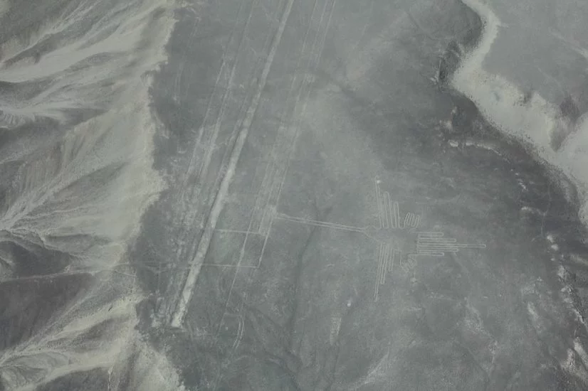 As linhas de Nazca são consideradas Patrimônio Mundial pela UNESCO, e têm sido alvo de controvérsia por conta do turismo excessivo e da degradação ambiental. O governo peruano tem trabalhado para proteger as linhas e incentivar o turismo sustentável na região.