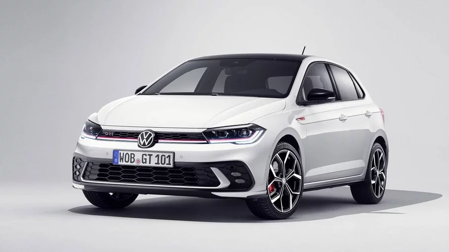 2º - Volkswagen Polo: 140.187 (unidades vendidas) - Depois de ganhar uma reestilização em 2022 e a nova versão de entrada Track, ele passou a ser um dos carros mais vendidos do Brasil.