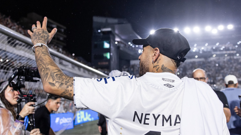 O Santos enfrenta o Botafogo-SP hoje, 5, pelo Campeonato Paulista. Jogo pode marcar retorno de Neymar ao time. 