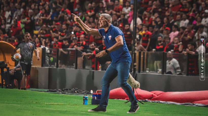 Vojvoda, técnico do Fortaleza, durante jogo contra o Sport