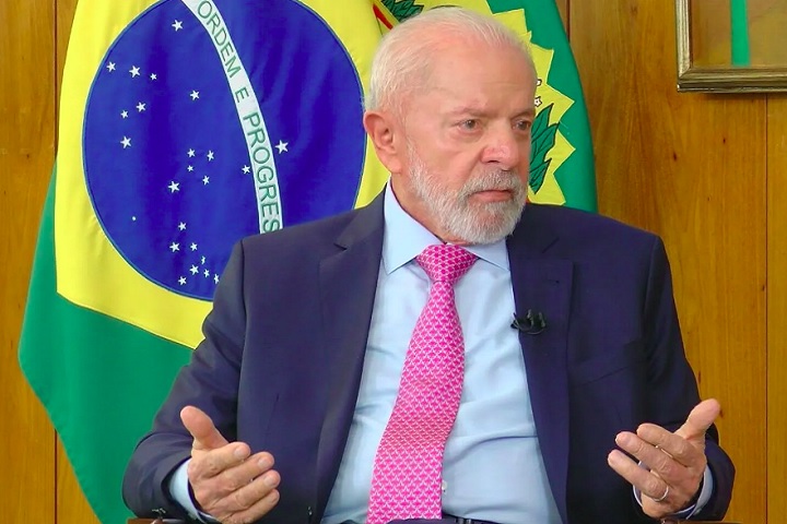 Em 13/01, o presidente Luiz Inácio Lula da Silva (PT) sancionou a lei que atinge toda a educação básica - infantil, além de ensinos fundamental e médio - pública e particular.
