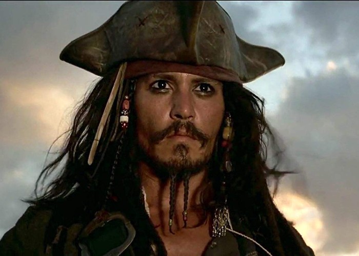 A Walt Disney Studios tenta uma reconciliação com Johnny Depp e parece disposta a investir alto para convencer o ator a reviver o célebre Capitão Jack Sparrow na franquia “Piratas do Caribe” . Segundo a imprensa americana, a Disney teria oferecido 249 milhões de euros (cerca de R$ 1,7 bilhão) para recontratar o astro. 
