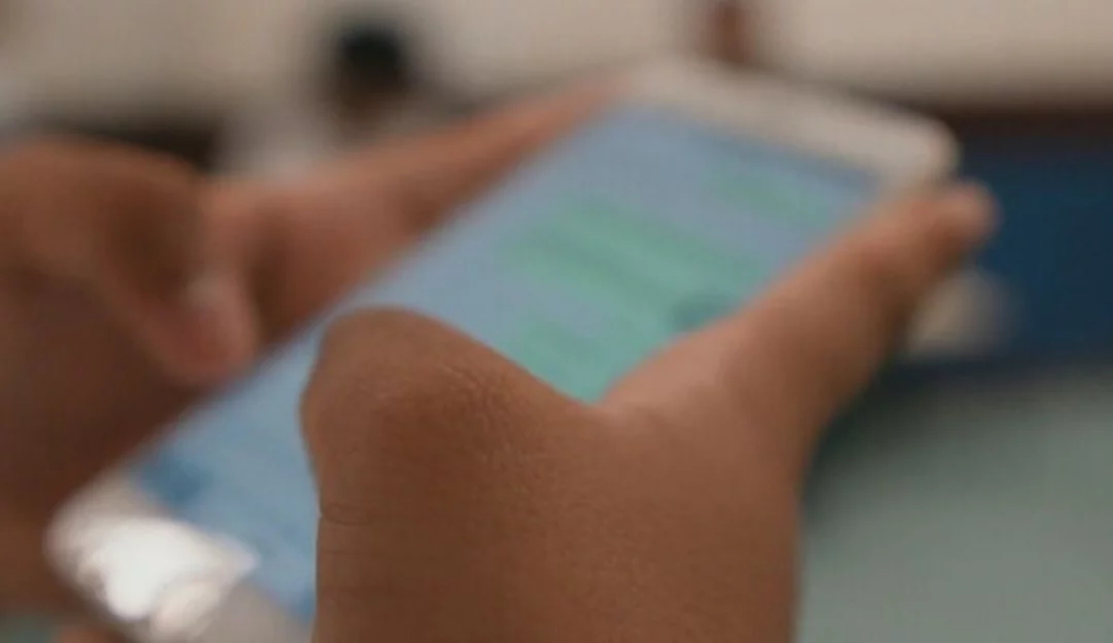 Segundo as autoridades de educação, há fartura de evidências dos prejuízos que esses dispositivos eletrônicos causam no aprendizado e na saúde mental de crianças e adolescentes.
