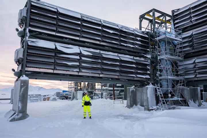 Este é o primeiro sistema viável no mundo capaz de extrair CO2 da atmosfera e armazená-lo debaixo da terra. 

