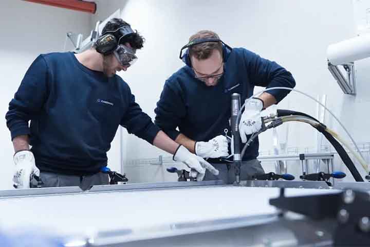 No processo, a Climeworks conta com a parceria da empresa islandesa Carbfix, que participa de um estágio da atividade. 

