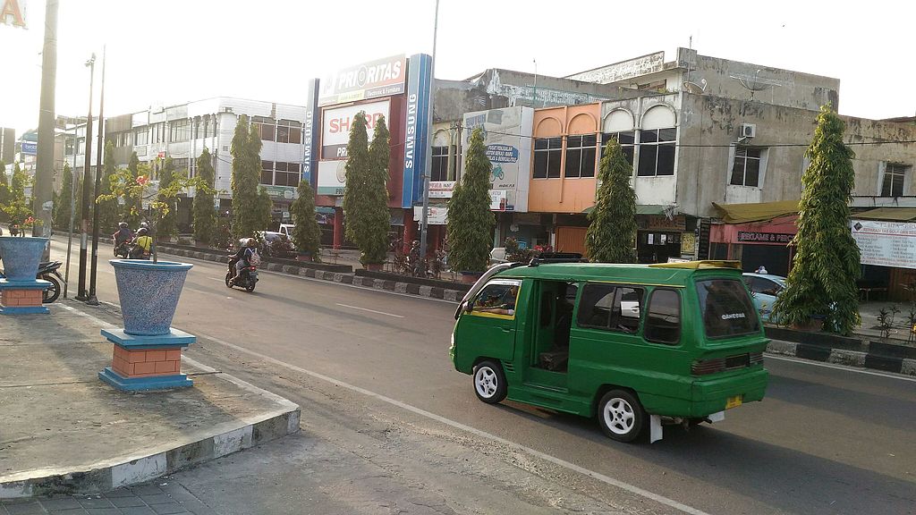 Pekanbaru, cidade na Indonésia (Ásia) - 344 dias. População: 1,1 milhão de habitantes.