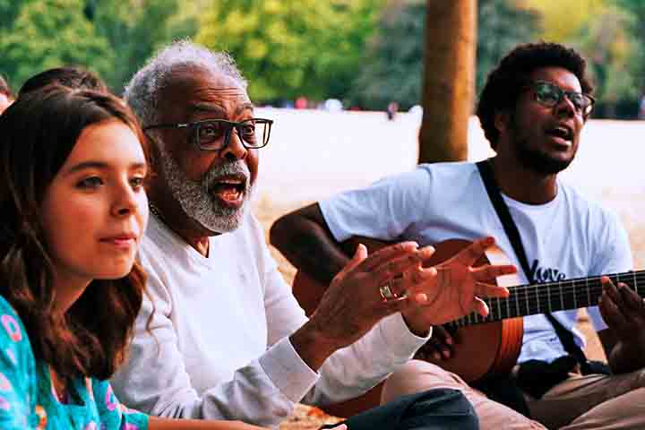 O programa acompanhou o cantor e sua família durante as 15 apresentações que aconteceram em cerca de dez países, como França, Alemanha e Itália.